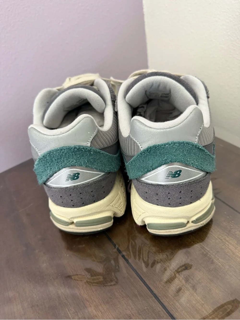 New Balance 2002R New Spruce Magnet M2002REM Men’s 11 Green Gray Suede